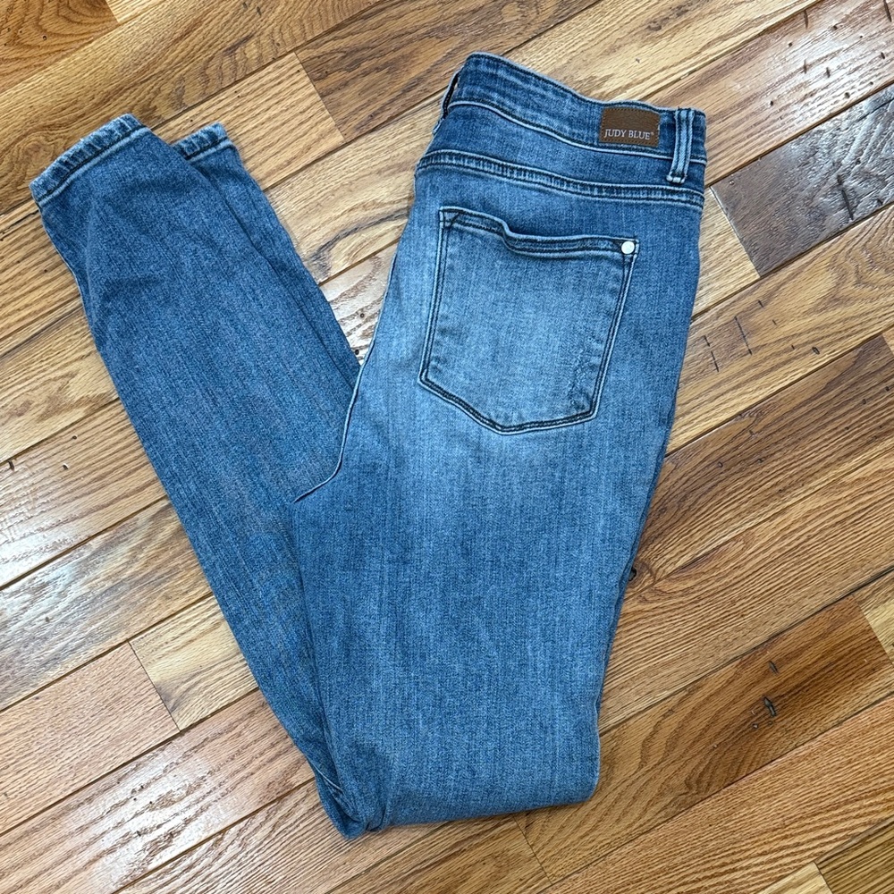 Judy Blue Classic Skinny Jeans in Blue